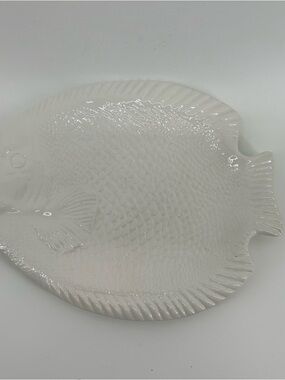 Style-Eyes by Baum Bros. 2 fish plates